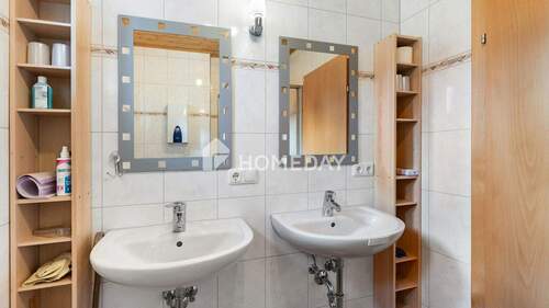 1. OG Badezimmer 1 - 