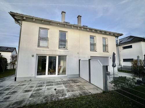 Doppelhaus 14 & 14a vom Garten aus - 6 Zimmer Mehrfamilienhaus, Wohnhaus in Eichenau