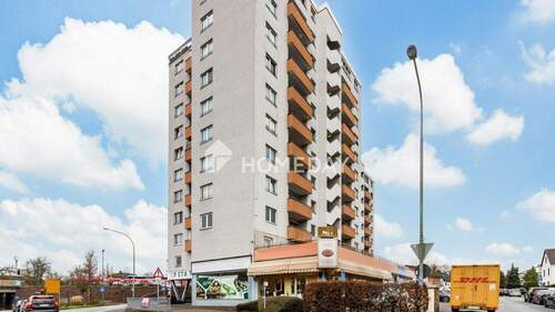 Außenansicht 3 - Zentral gelegene 3-Zimmer-Wohnung mit Balkon, TG-Stellplatz und Aufzug in Hanau-Steinheim