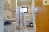 Bad EG mit Dusche - 