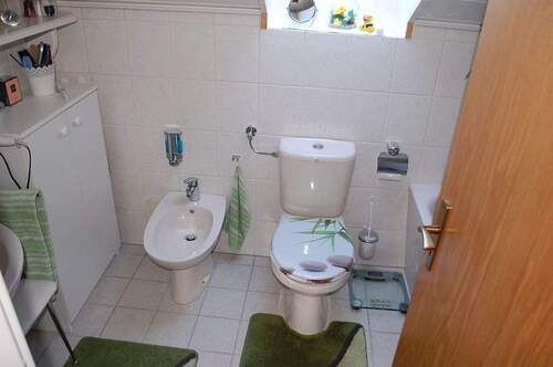 EFH: OG 2. Bad/Bidet etc. - 