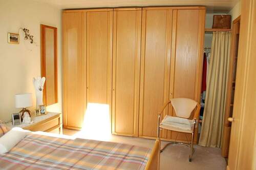 EFH: OG Schlafzi. 2. Bild - 