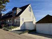 Seitenansicht - Attraktive Doppelhaushälfte in bevorzugter Lage von Essen-Burgaltendorf - ideal für Familien