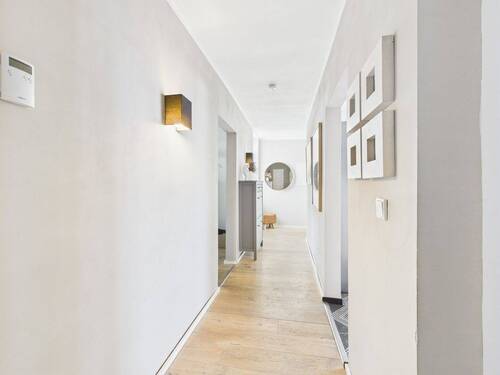 Flur - 4 Zimmer Etagenwohnung in Wiesbaden