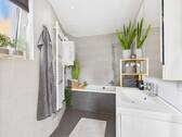 modernes Tageslichtbad - 