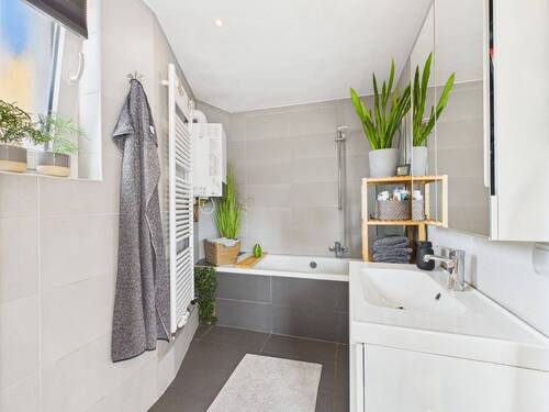 modernes Tageslichtbad - 