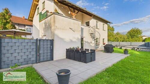 Gartenansicht u. Terrasse - 
