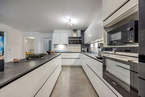 Küche - 3 Zimmer Etagenwohnung zum Kaufen in Eschborn