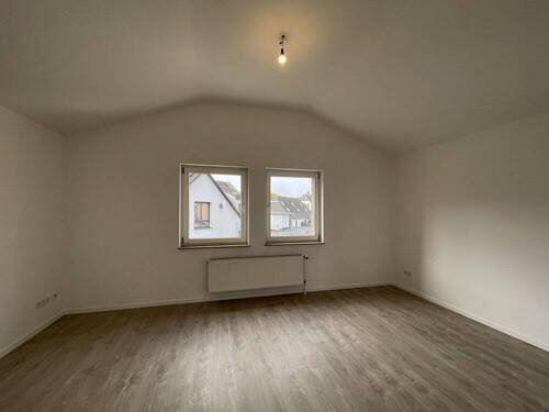 Wohnzimmer - 2 Zimmer Etagenwohnung zur Miete in Breckerfeld