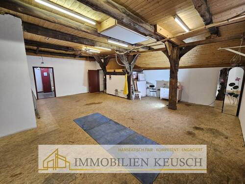 Diele - Mehrfamilienhaus, Wohnhaus mit 163,00 m&sup2; in Breddorf zum Kaufen
