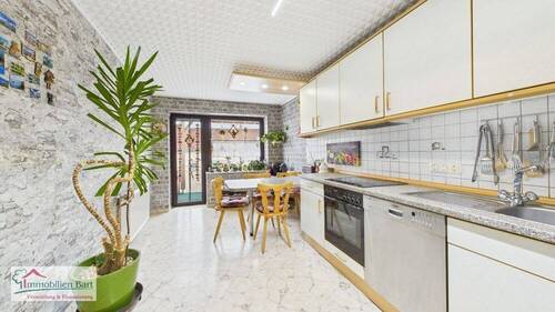 Küche OG - 15 MIN-BIS L-REMICHSCHENGEN: WOHNHAUS MIT GARAGE UND GARTEN