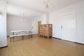 Wohnzimmer - 4 Zimmer Doppelhaushälfte in Staßfurt