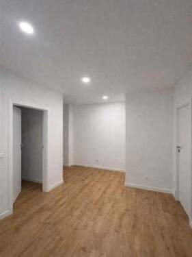 Flur - 3 Zimmer Etagenwohnung zur Miete in Ahnatal-Weimar