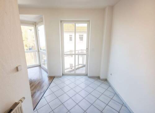 Küche mit Balkonzugang * - 