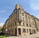 Hausansicht - 3-Zimmer-Jugendstil-Wohnung mit Stuck und Balkon in der Nähe des Stadtparks