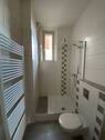 Einblick modernes Dusch-Bad - 