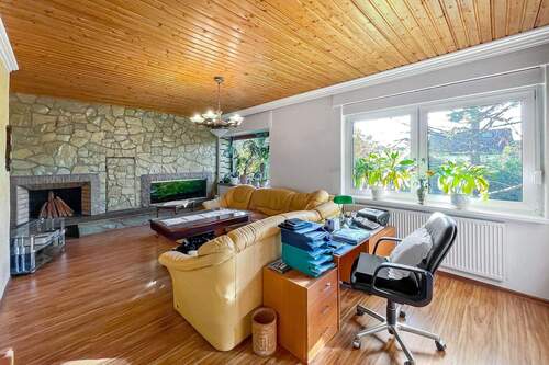 Wohnzimmer - 4 Zimmer Einfamilienhaus zum Kaufen in Fredersdorf-Vogelsdorf