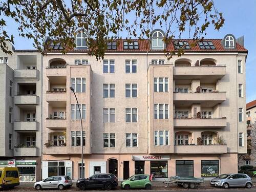 Das Haus - 4 Zimmer Etagenwohnung zum Kaufen in Berlin-Schöneberg