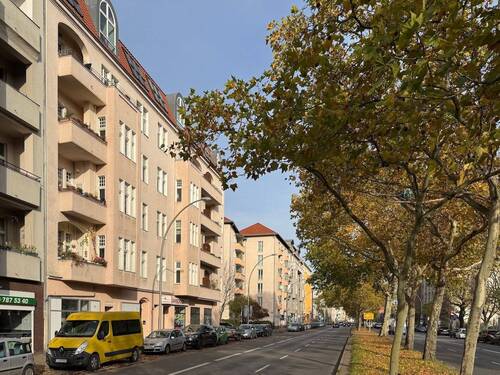 Die Straße - 4 Zimmer Etagenwohnung in Berlin-Schöneberg