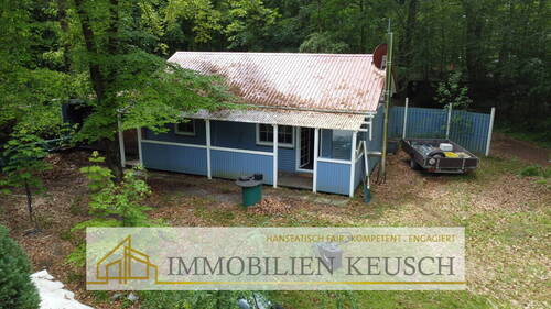 Vorderansicht Drohne - 1 Zimmer Mehrfamilienhaus, Wohnhaus in Martfeld