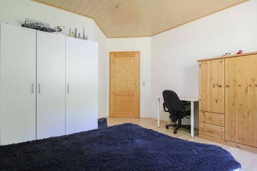 Schlafzimmer II OG - 