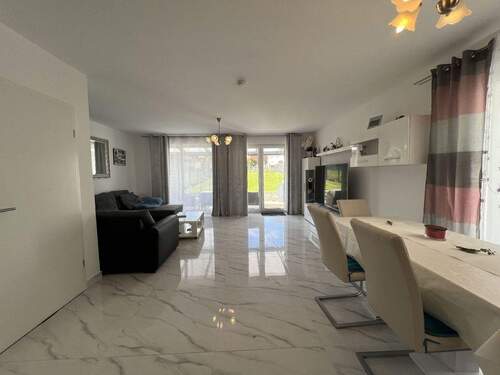 Wohnzimmer EG - 5 Zimmer Doppelhaushälfte zum Kaufen in Mönchengladbach-Wickrath