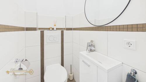 Gäste • Wc - Reihenmittelhaus mit 105,00 m&sup2; in Norderstedt zum Kaufen