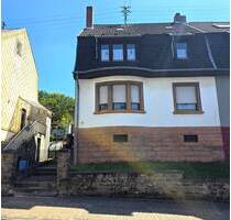 Altbau-Charme neu entdecken - Haushälfte mit Raum für Ideen. Historischer Charakter trifft auf großes Potenzial. - Quierschied Fischbach