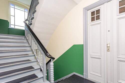 Hausflur - 2 Zimmer Etagenwohnung zum Kaufen in Berlin