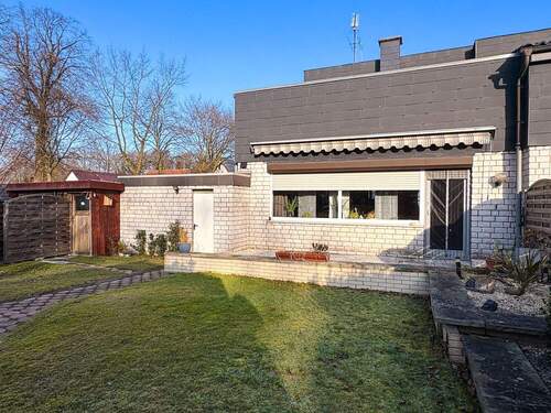Gartenansicht mit Terrasse - 5 Zimmer Reihenendhaus zum Kaufen in Ibbenbüren