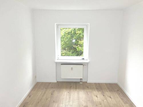 Wohnzimmer - 1 Zimmer Etagenwohnung zur Miete in Erfurt