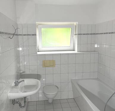 Bad - Etagenwohnung mit 35,00 m&sup2; in Erfurt zur Miete