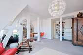 offen gestaltet - 2-Zimmer-Dachgeschosswohnung ++Top-Lage++