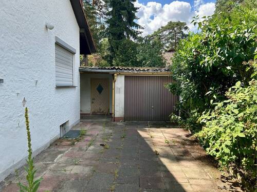 Garagen- und Nebengebäude - 