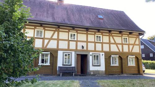 Vorderansicht - 9 Zimmer Einfamilienhaus zum Kaufen in Seifhennersdorf