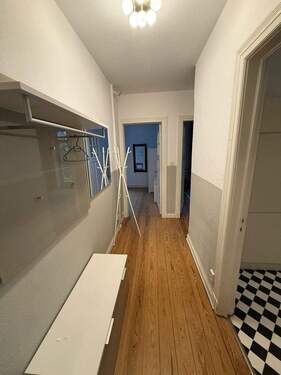 Flur aus Sicht der Wohungstür - Etagenwohnung mit 48,00 m&sup2; in Hamburg zum Kaufen
