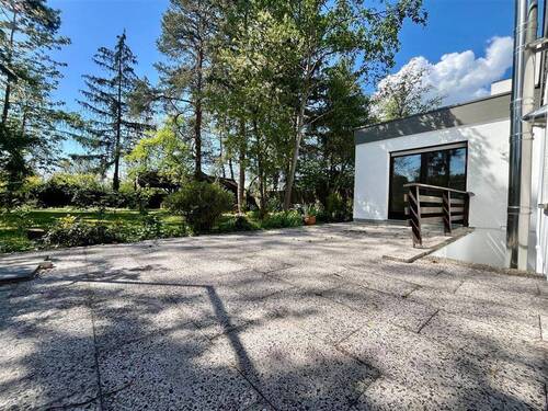 Terrasse - Geräumiger Bungalow mit großem Kellergeschoss in der Lichteneiche zu verkaufen!