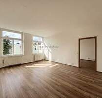 Frisch, modern & zentral - 2-Zimmer-Wohnung mit Tageslichtbad & neuem Look - Limbach-Oberfrohna