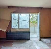 HOMESK - Sanierungsbedürftige 1-Zimmer-Wohnung mit Loggia, Stellplatz & Keller in Spandau - Berlin
