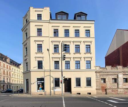 Wohnhaus mit Fahrstuhl - 