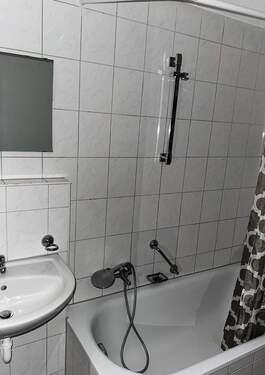 Bad1 - Etagenwohnung mit 48,00 m&sup2; in Singen (Hohentwiel) zur Miete