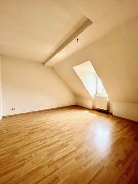 Schlafzimmer 1 - Etagenwohnung mit 47,00 m&sup2; in Dresden zum Kaufen