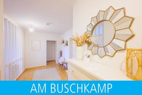 Titelbild mit Balken neu - Hell, gepflegt, zum Einzug bereit! 3-Zimmer Eigentumswohnung mit Garage