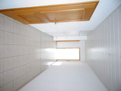 Flurbereich DG - 8 Zimmer Mehrfamilienhaus, Wohnhaus zum Kaufen in Fürth