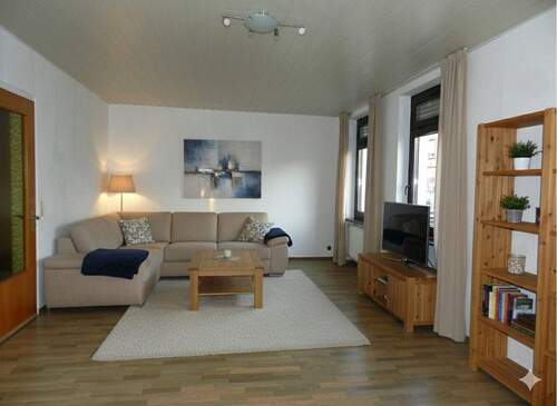 Beispieleinrichtung (3) - 