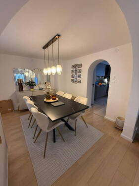 WG 1 EG Essbereich - 7 Zimmer Mehrfamilienhaus, Wohnhaus in Vaterstetten