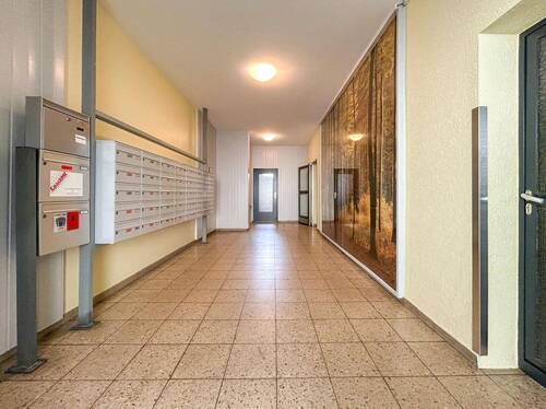 Eingangsbereich - 2 Zimmer Etagenwohnung zum Kaufen in Fürth