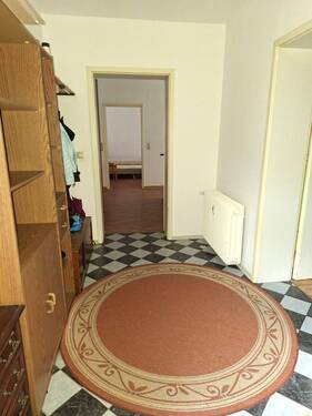 Eingangsbereich mit Garderobe - 3 Zimmer Etagenwohnung zum Kaufen in Hilders