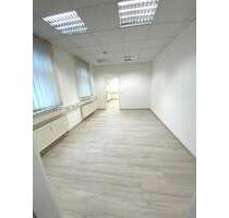 Schöne kleine Praxis - auch ideal als Büro oder Homeoffice - Steinach