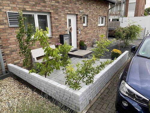 Hausfront - 5 Zimmer Doppelhaushälfte zum Kaufen in Langenfeld